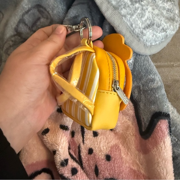 Disney Loungefly Pluto Keychain Mini Backpack Daisy Dapperdan - Picture 3 of 4